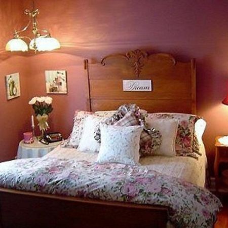 Clydesdale House Bed and Breakfast Barrie Zewnętrze zdjęcie